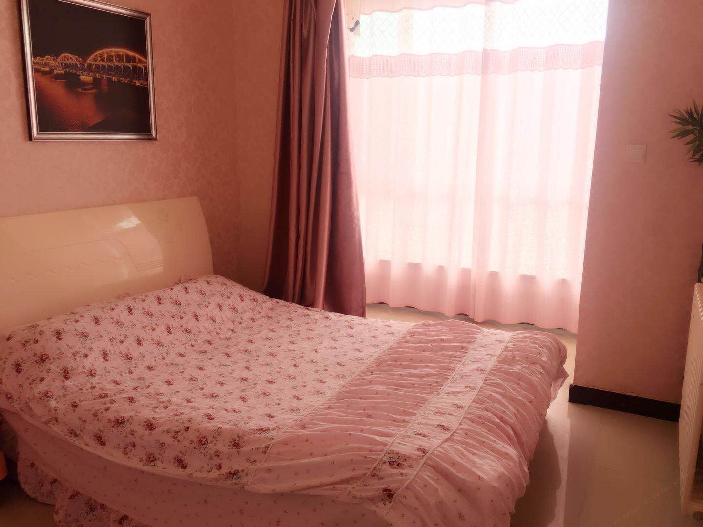 一室一厅温馨大床房