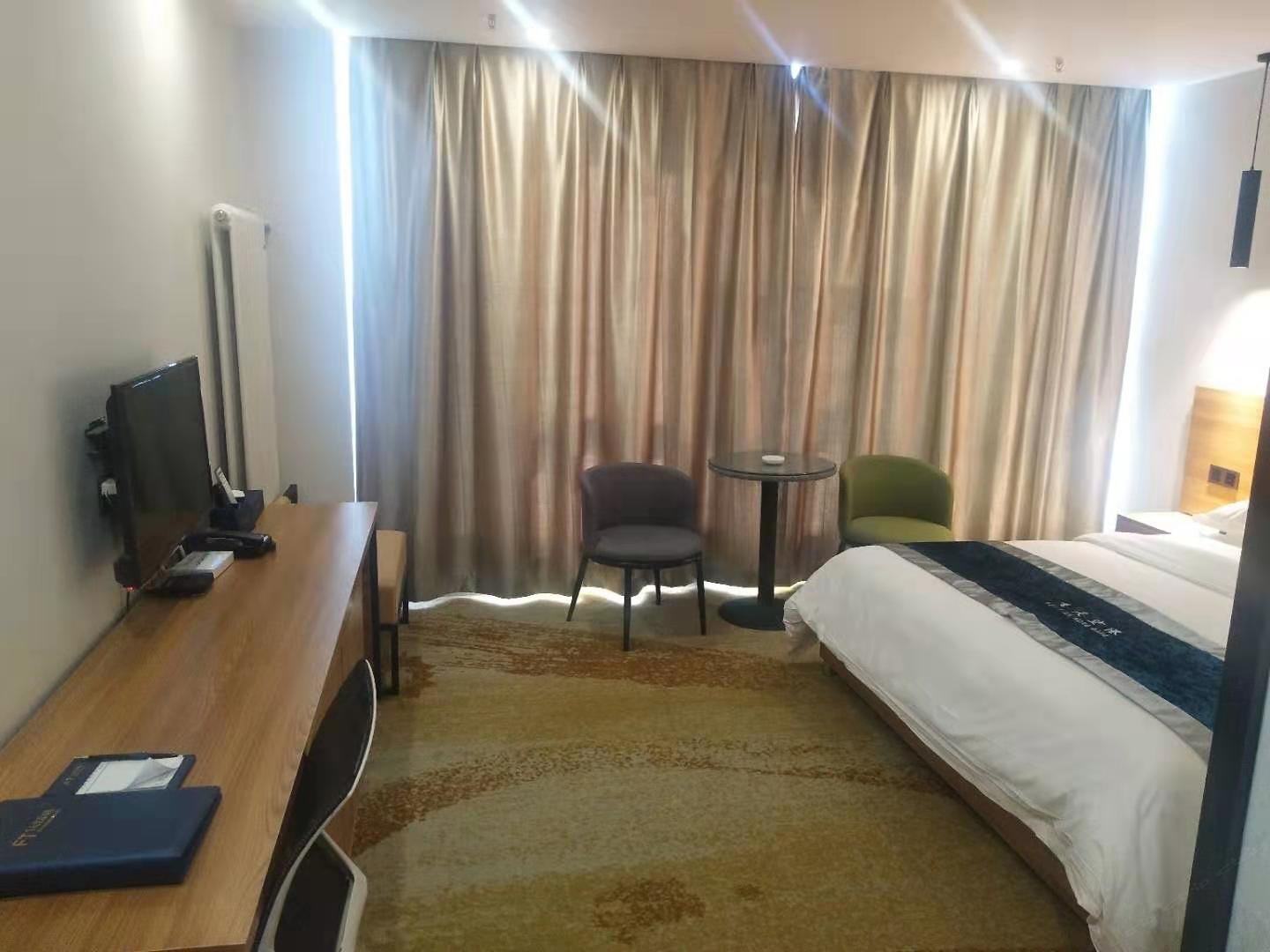 豪华大床房