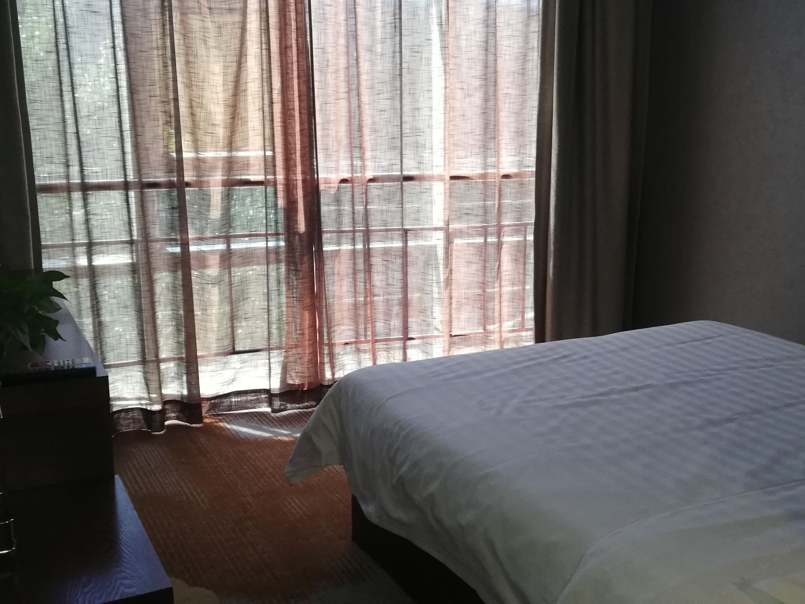 情侣大床房