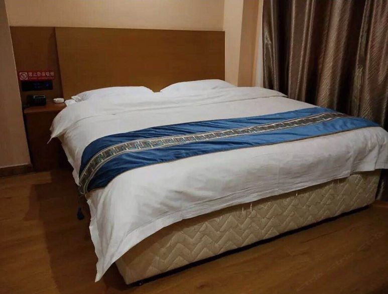 豪华大床房