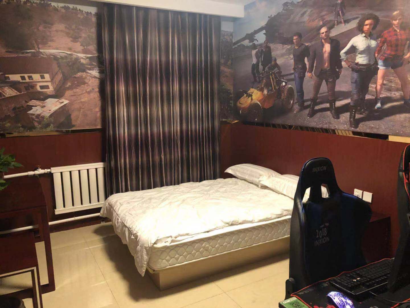 吃鸡主题电竞大床房