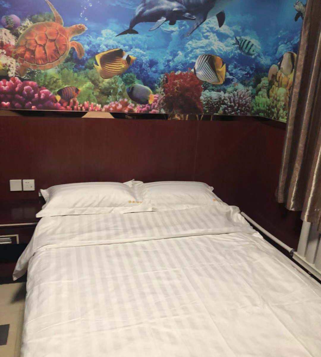 海洋主题电竞大床房