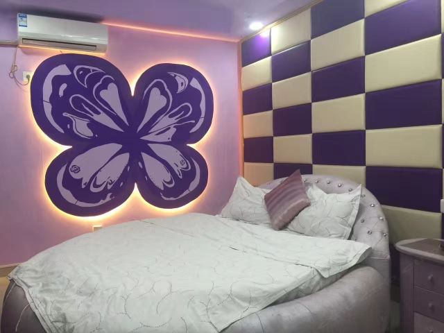 精致主题圆床房