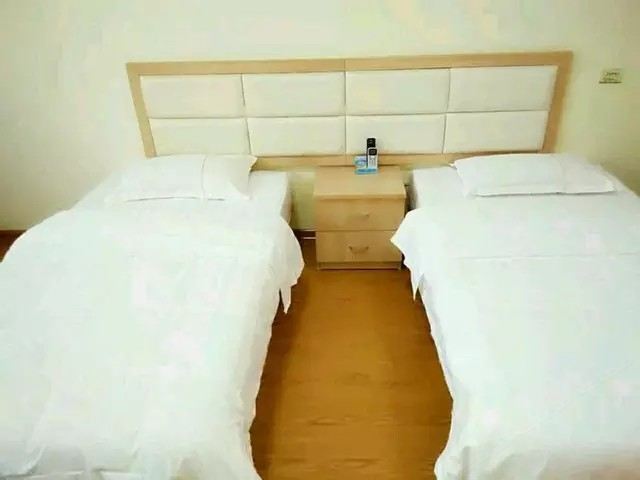 双床房
