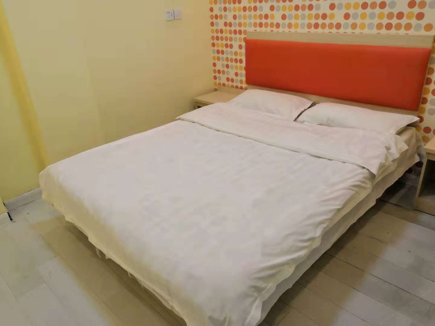 舒适大床房