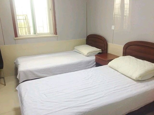 标准双床房