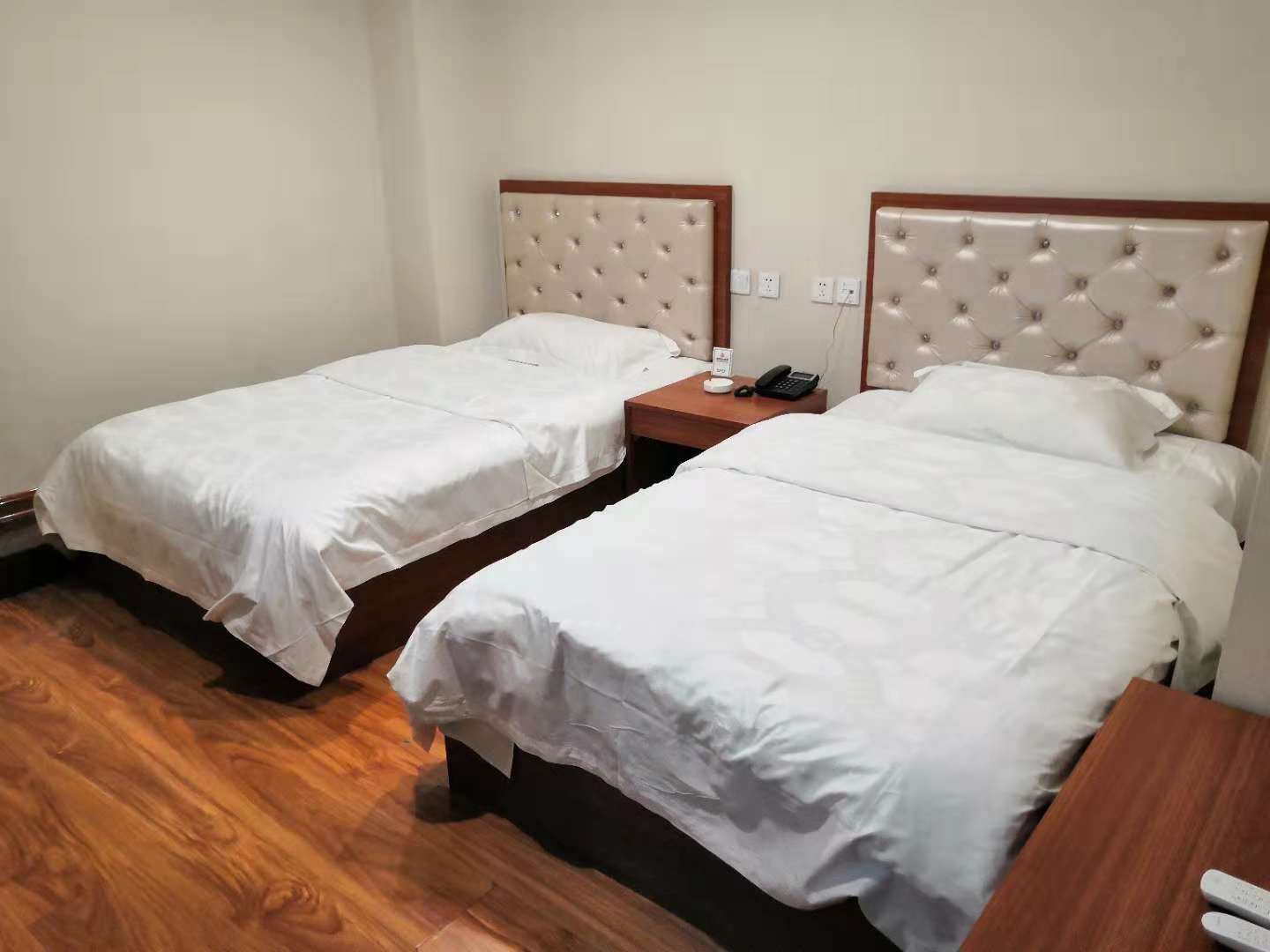 经济双床房(无窗)