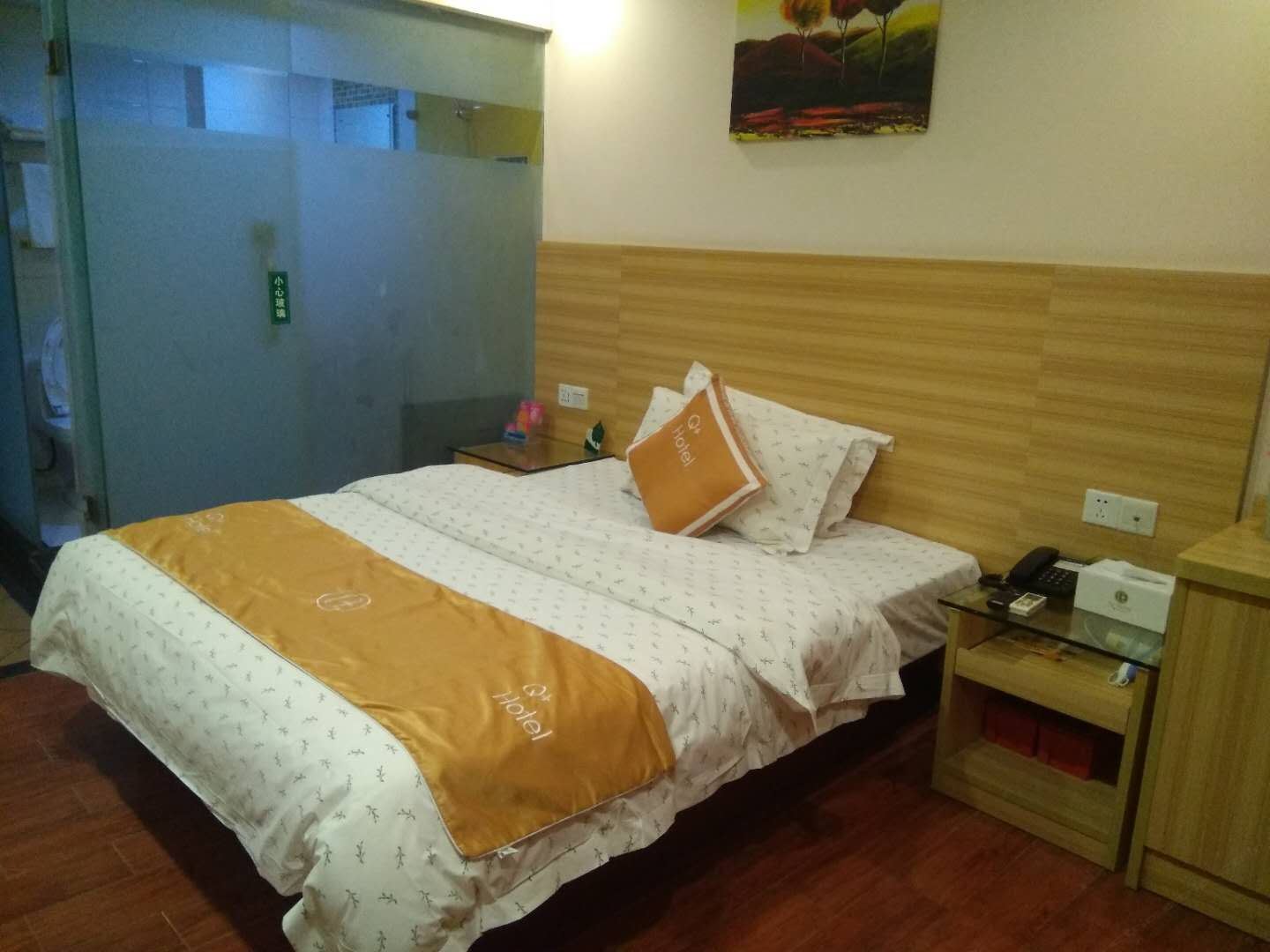 标准大床房
