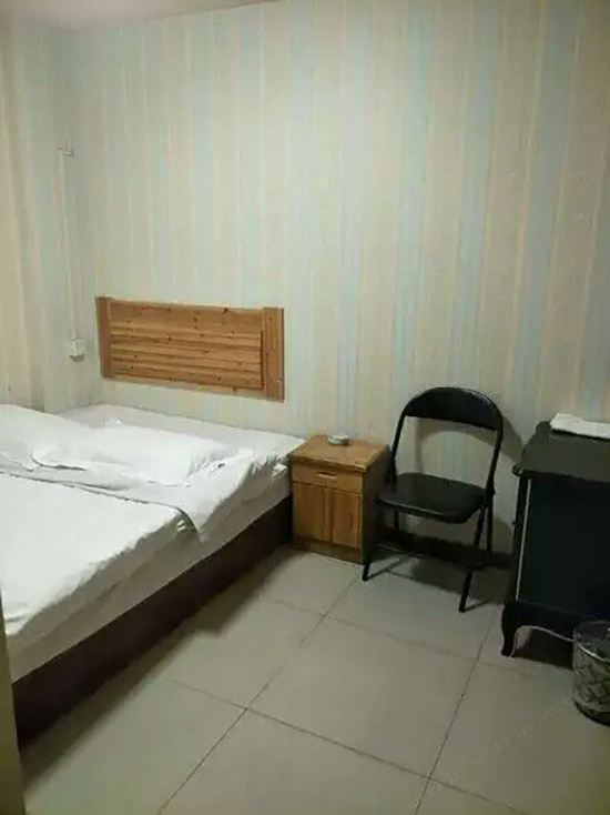 普通单间（公共卫浴）