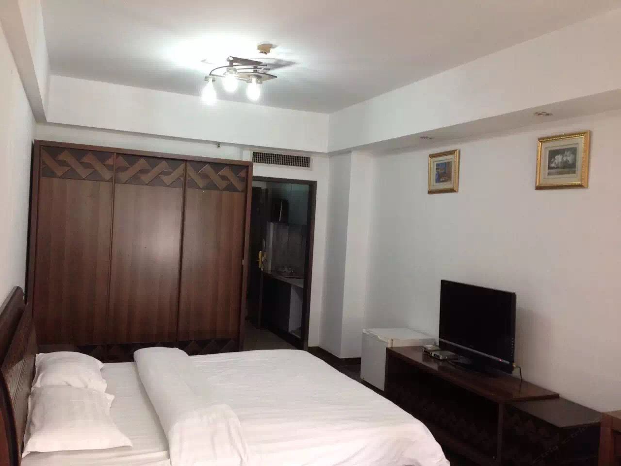 豪华大床房
