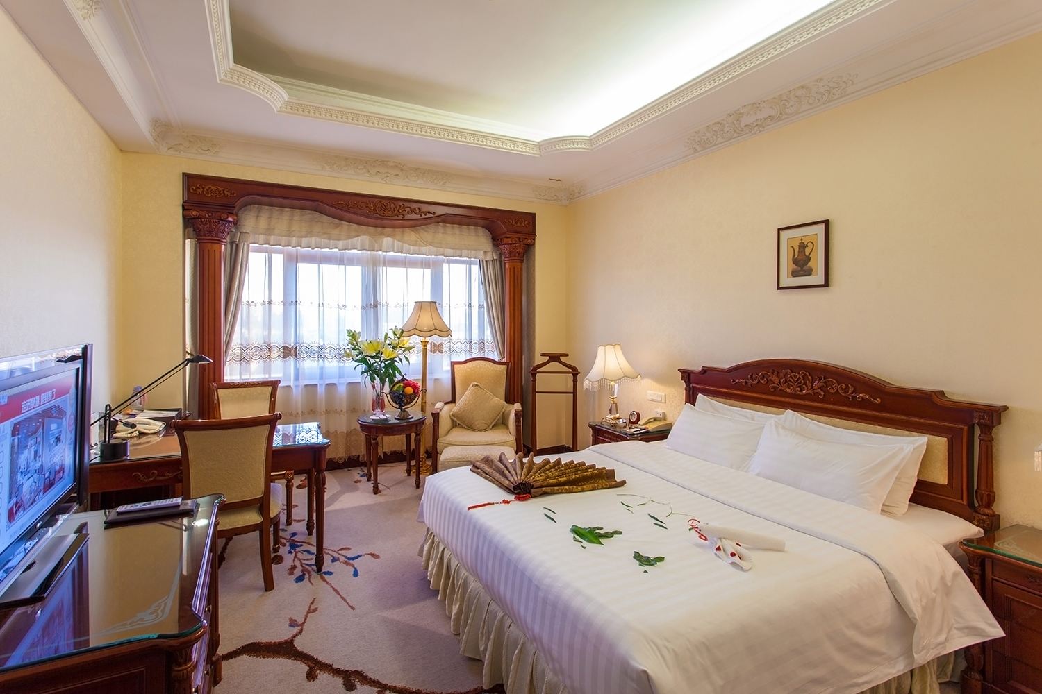 南馨楼豪华商务大床房