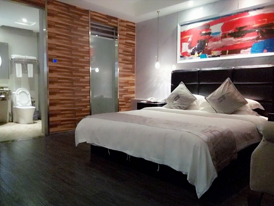 标准大床房(无窗)