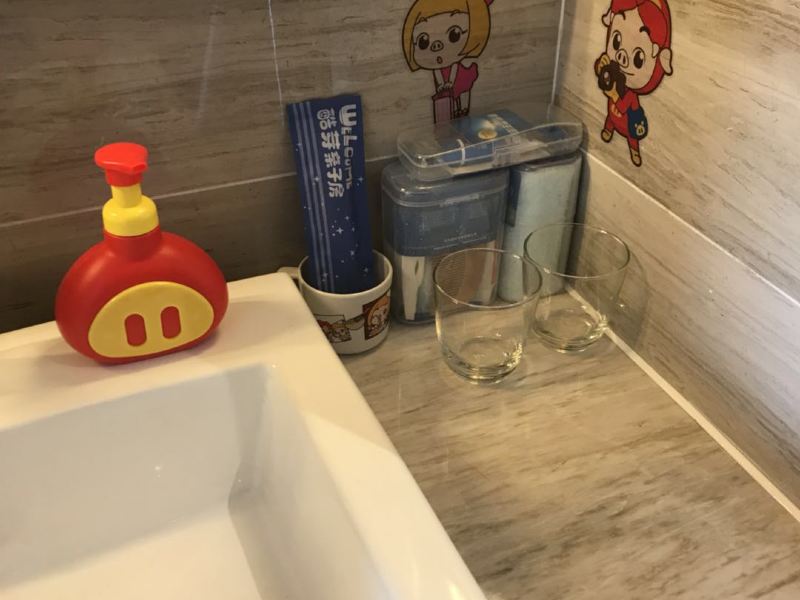 hotelPic
