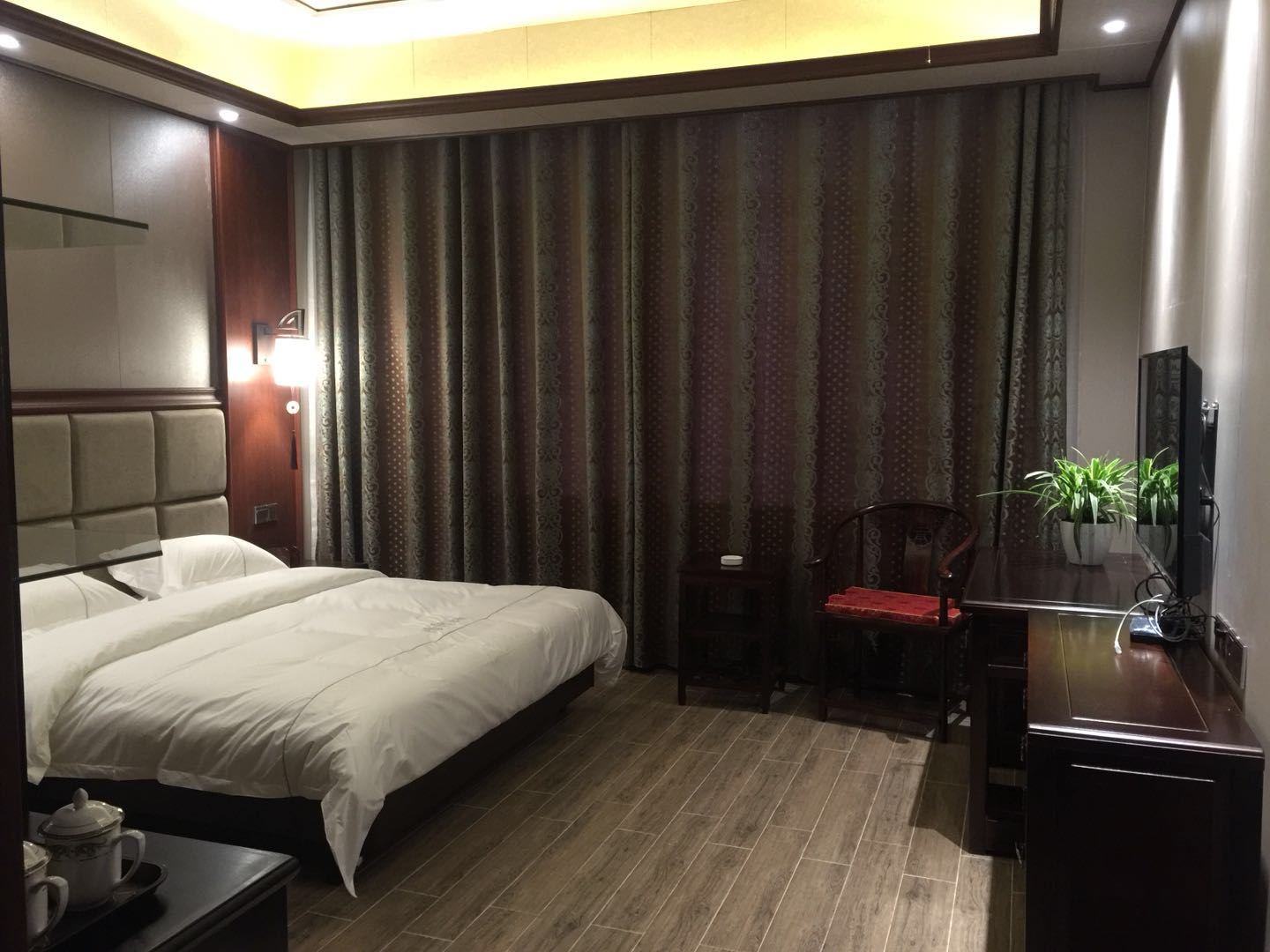 豪华大床房