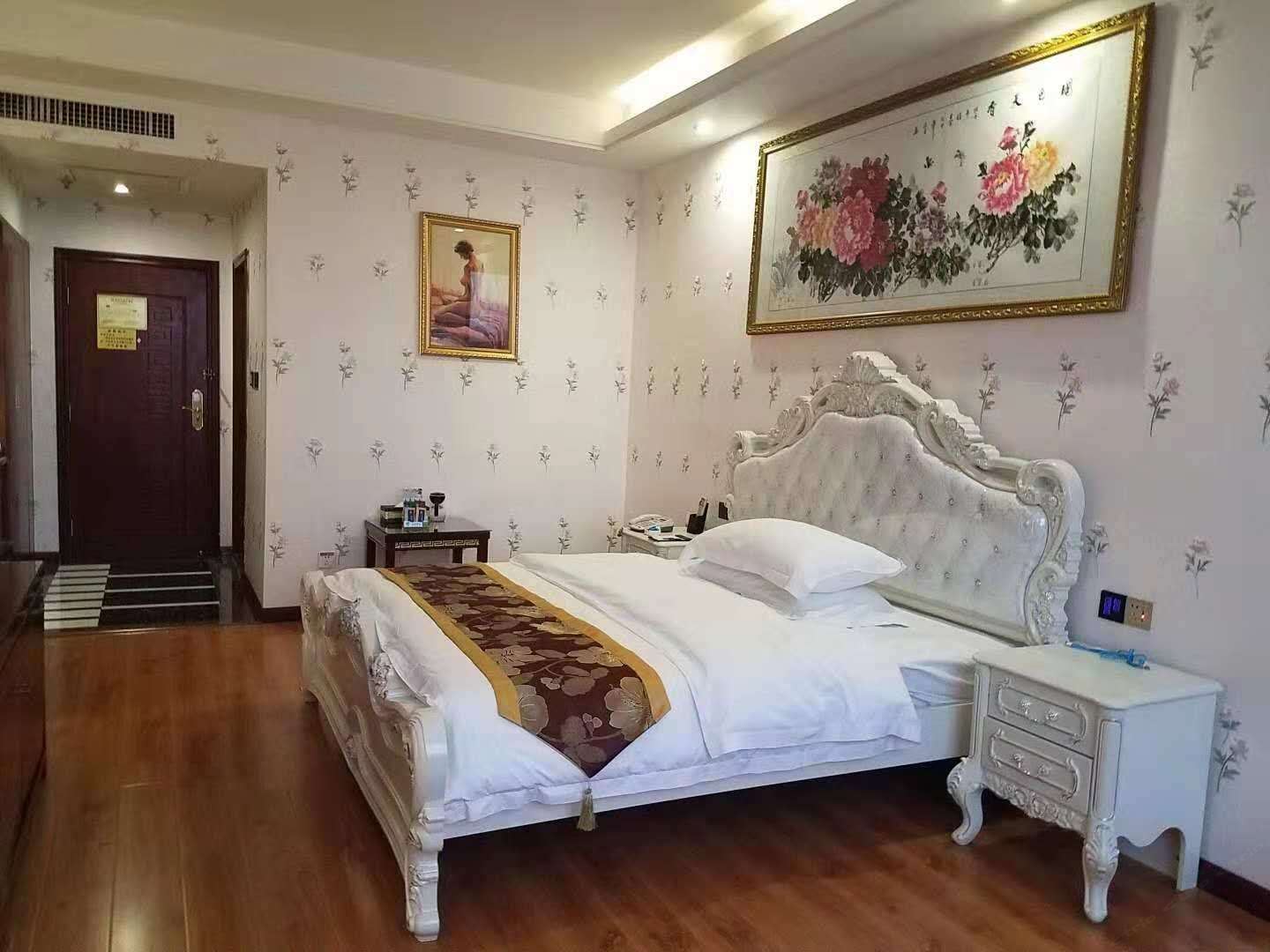 豪华情侣房