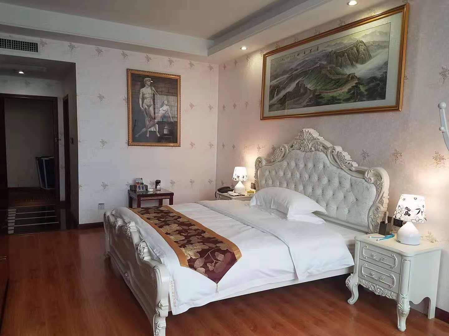 豪华情侣房