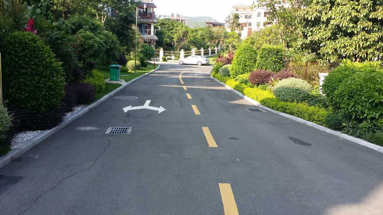 四房五床联排别墅