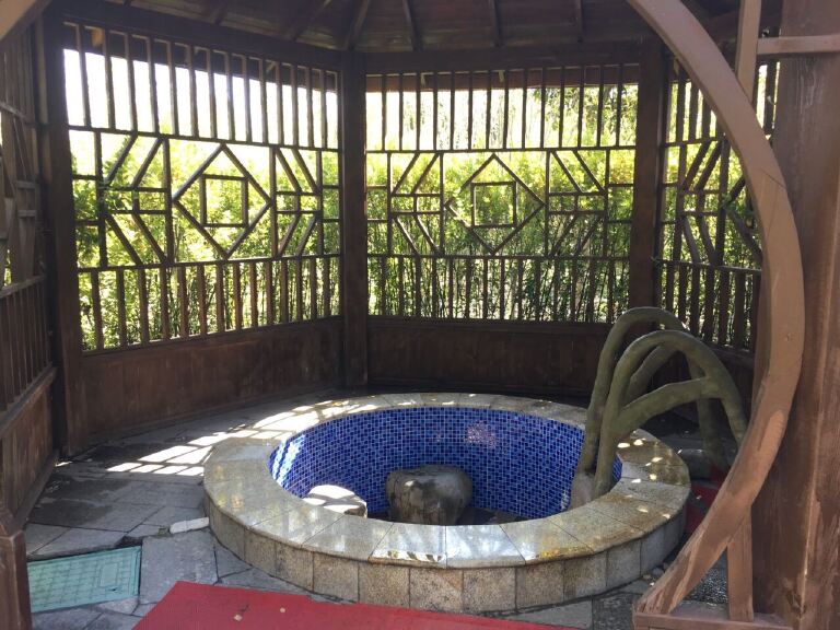 宜阳灵山莲花温泉度假酒店