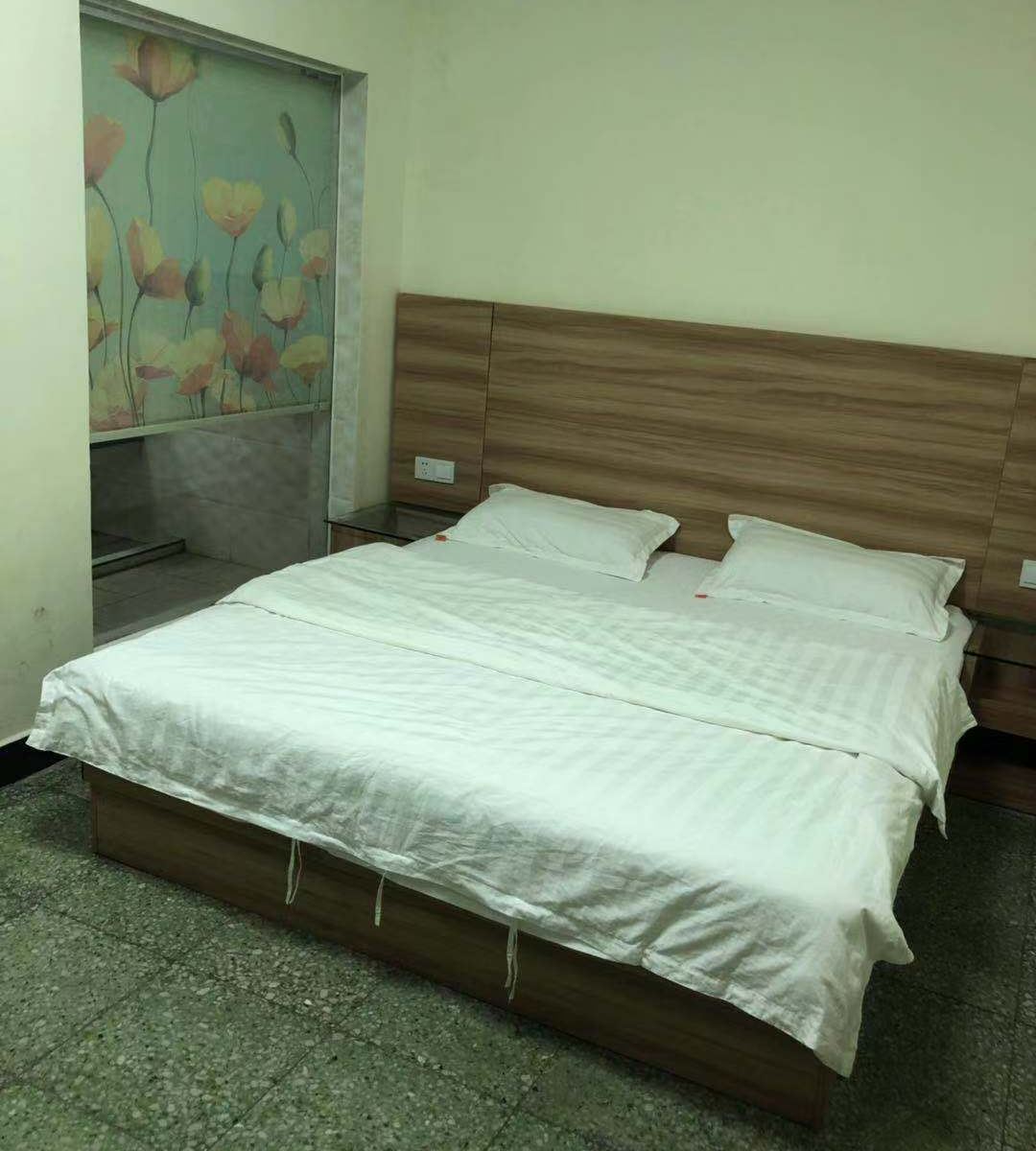 标准大床房