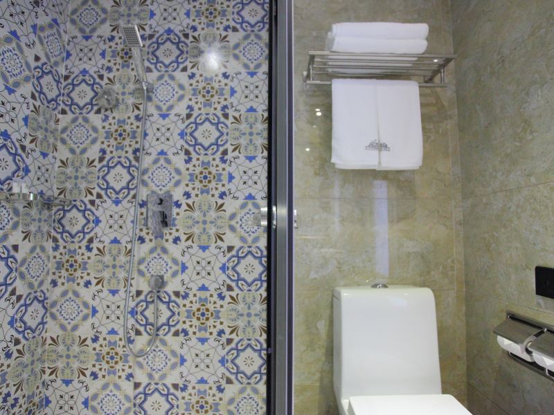 hotelPic