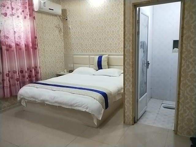 豪华大床房