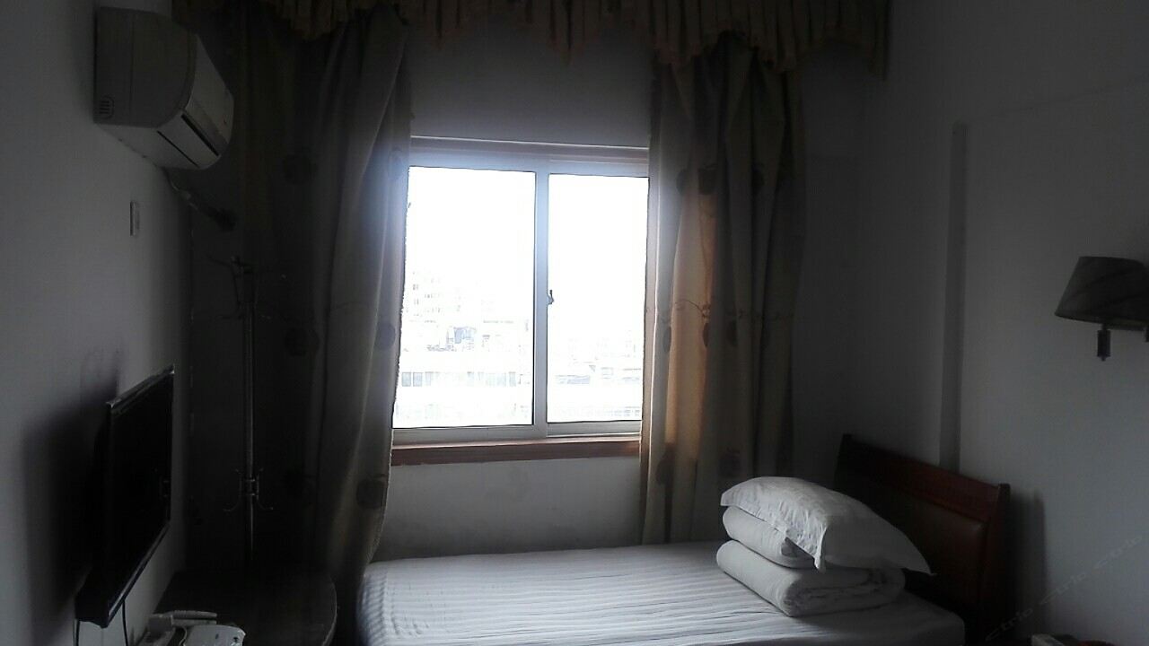 普通双人间(公共卫浴)