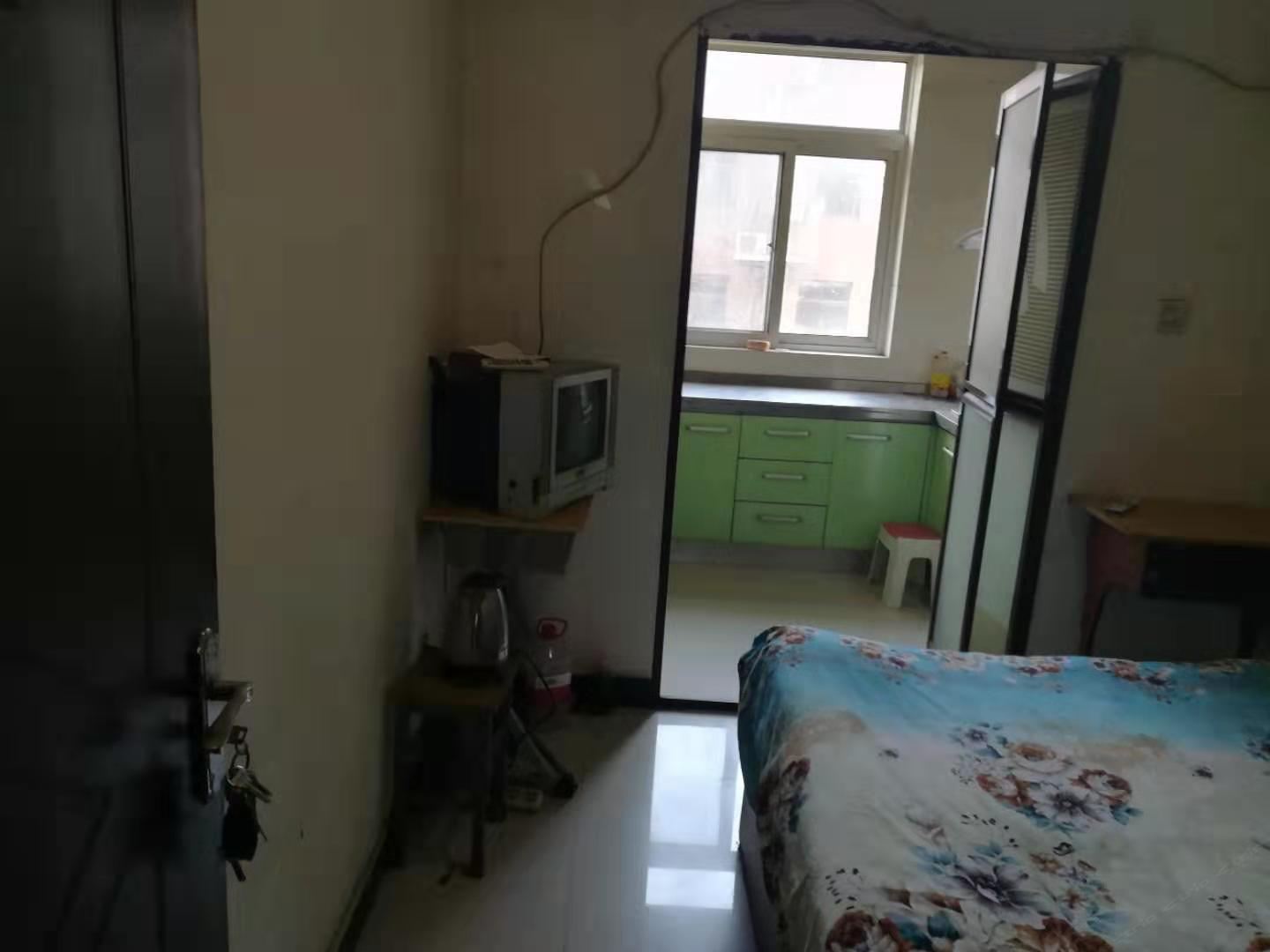 温馨大床房D