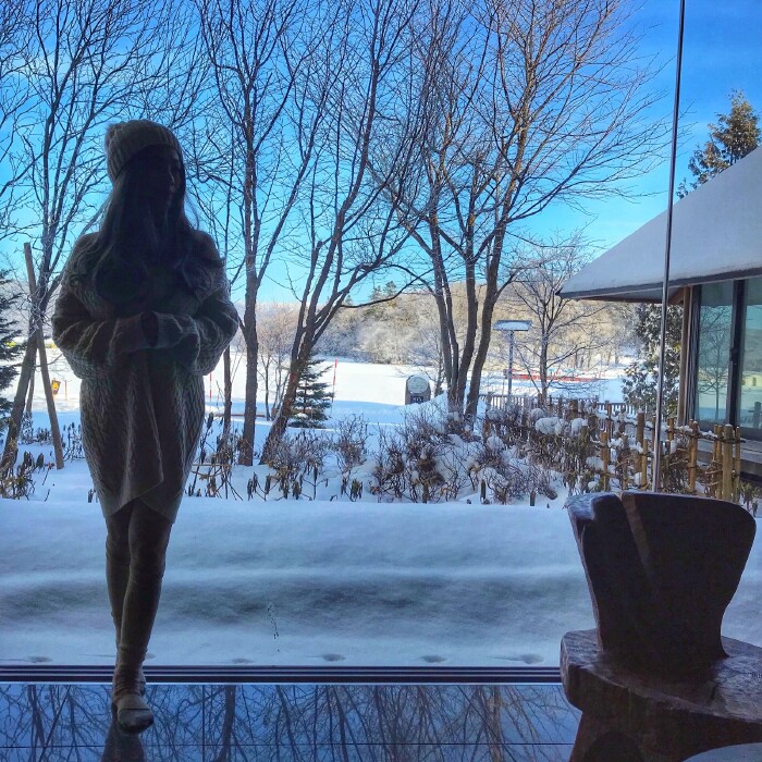 我站在北海道的雪地上,感受到美好