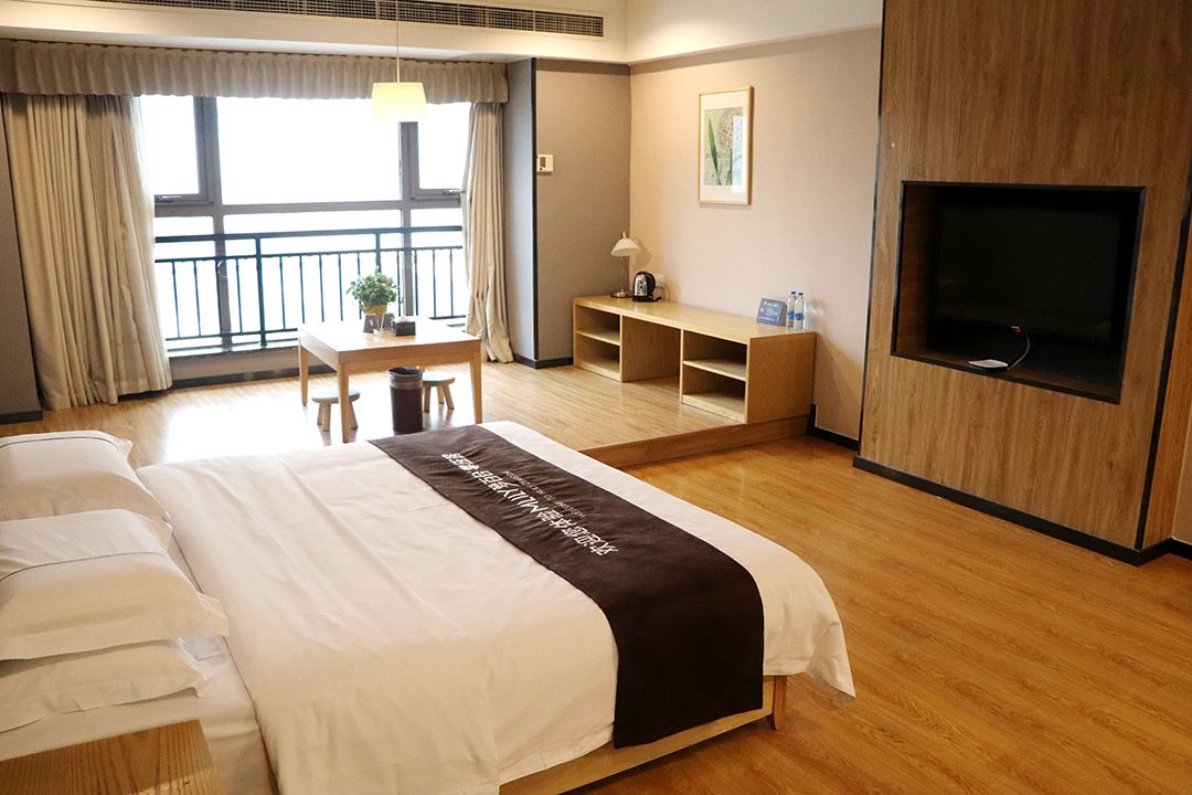 梦百合零压大床房