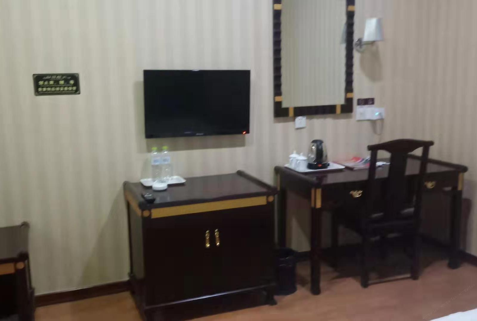 特惠大床房（无窗）