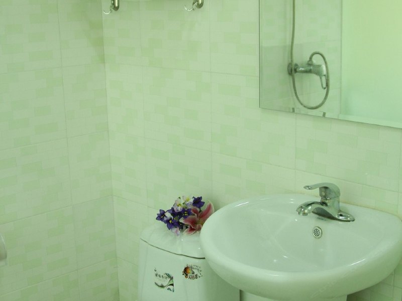 hotelPic