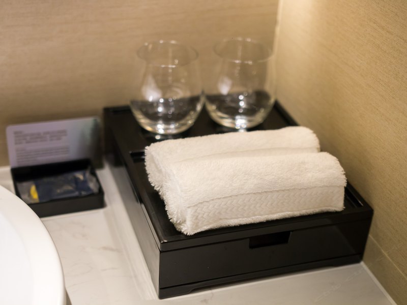 hotelPic
