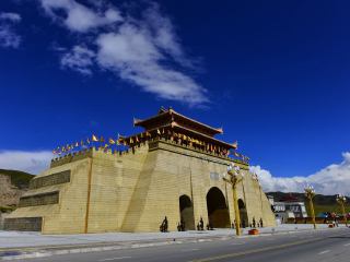 甘肅敦煌組團(tuán)旅游_甘肅敦煌旅游費(fèi)用_甘肅敦煌旅行跟團(tuán)