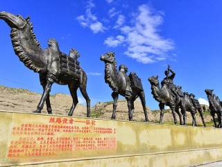 甘肅敦煌組團(tuán)旅游_甘肅敦煌旅游費(fèi)用_甘肅敦煌旅行跟團(tuán)