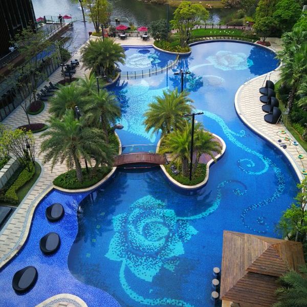 hotelPic