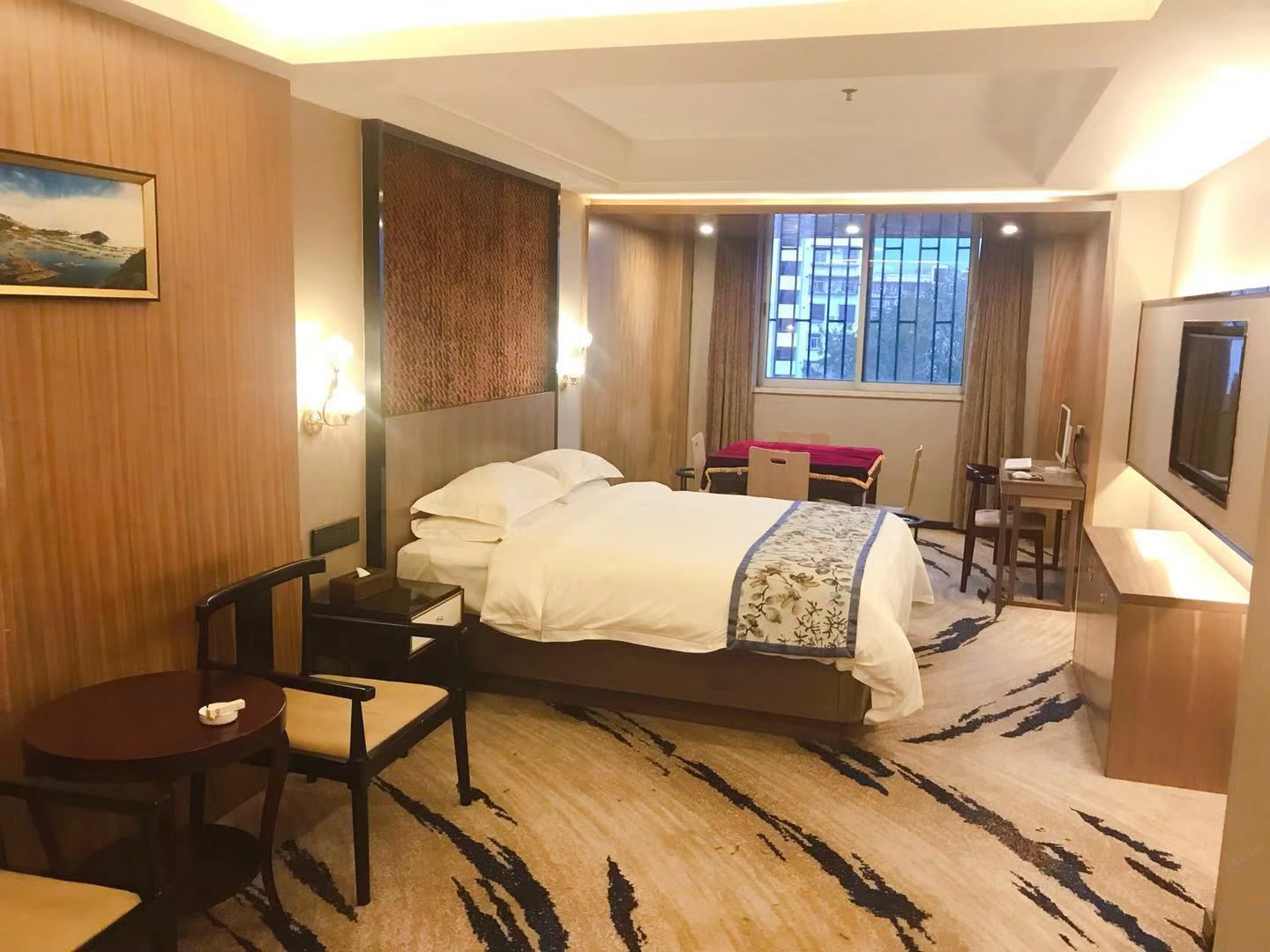 高级大床房