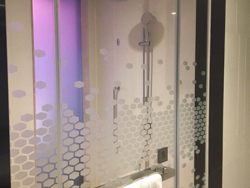 hotelPic