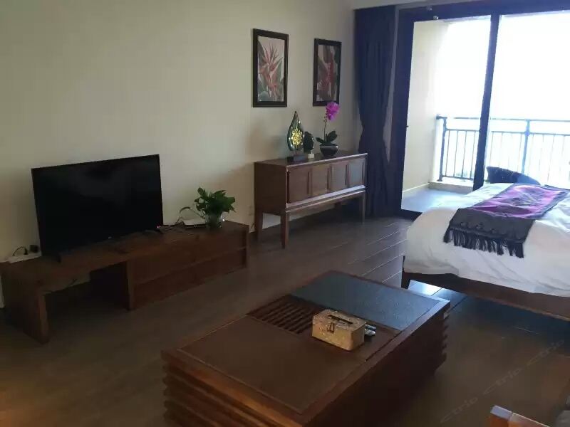 至尊180度全海景东南亚情侣大床房
