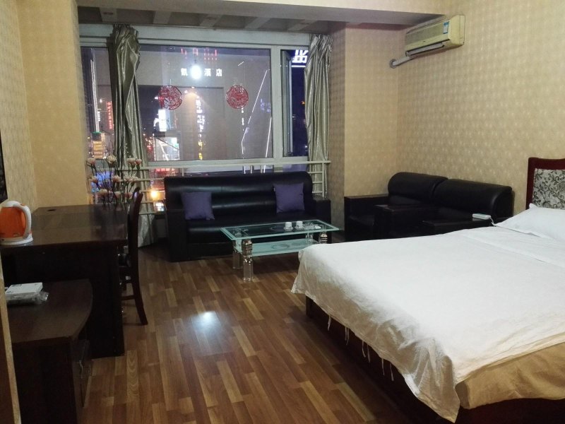 hotelPic