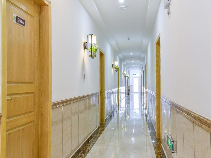 hotelPic