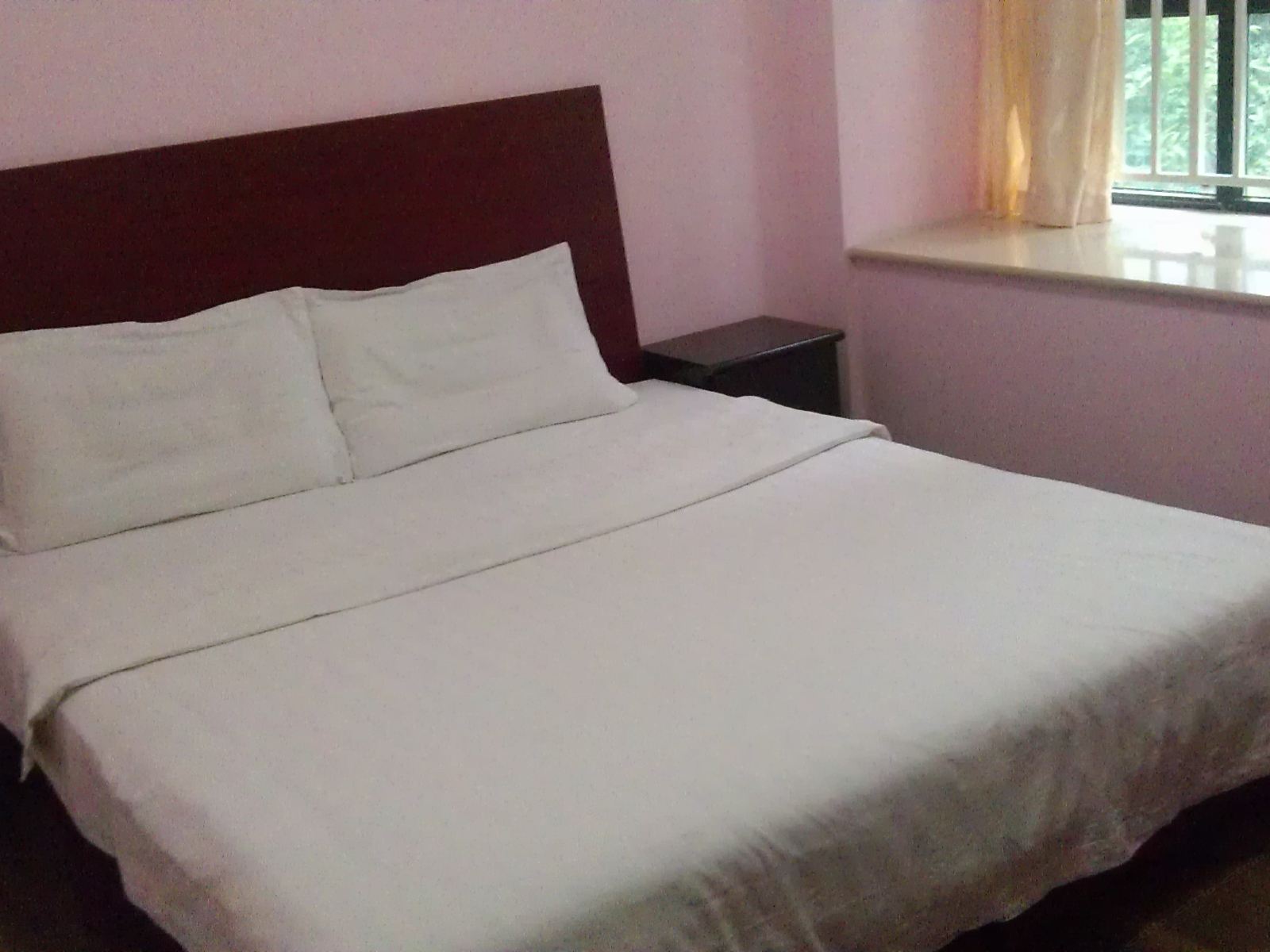 豪华大床房(公共卫浴)