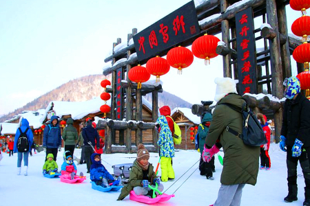 <哈尔滨+雪乡+漠河7日游>2人起订、漫步东方小巴黎、鉴赏冰城文化美食、北方小镇北极村追寻璀璨极光