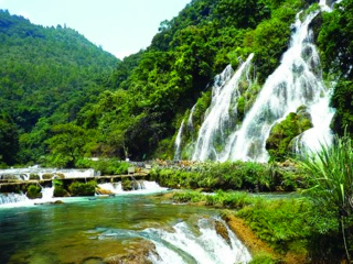 貴州黃果樹瀑布報(bào)團(tuán)多少錢_貴州黃果樹瀑布游跟團(tuán)_貴州黃果樹瀑布旅游需要多少錢