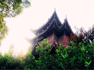 旅游去廬山_廬山八月份旅游_到廬山旅游