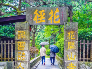 旅游去廬山_廬山八月份旅游_到廬山旅游