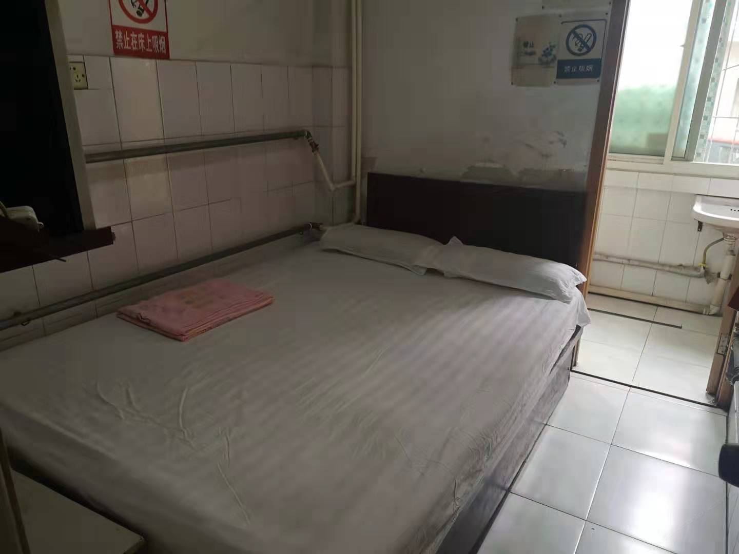 标准大床房