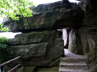 旅游去廬山_廬山八月份旅游_到廬山旅游