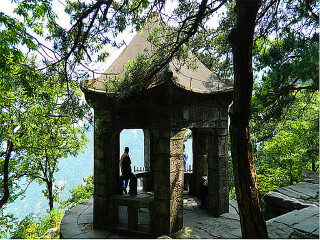 旅游去廬山_廬山八月份旅游_到廬山旅游