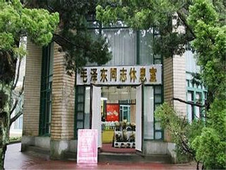 旅游去廬山_廬山八月份旅游_到廬山旅游