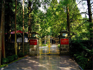 旅游去廬山_廬山八月份旅游_到廬山旅游